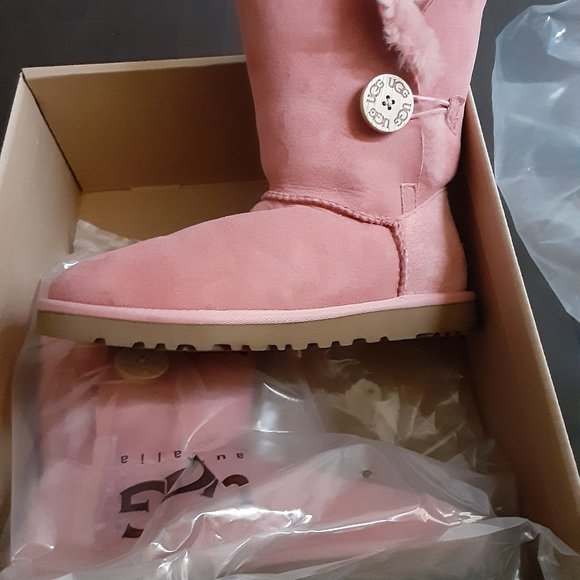 UGGs - Picture 2 of 2